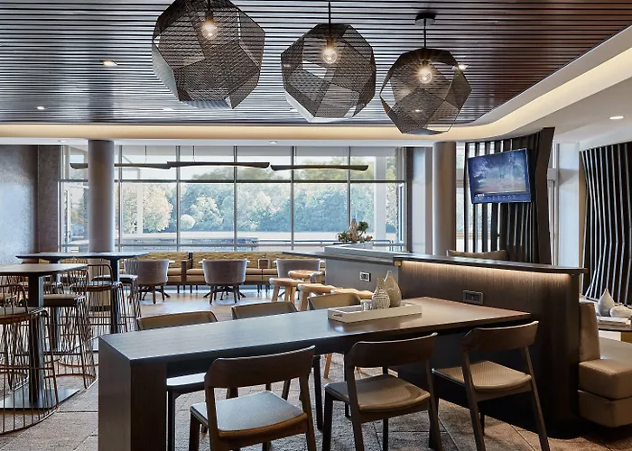 Hotel Springhill By Marriott At Hills Tulsa