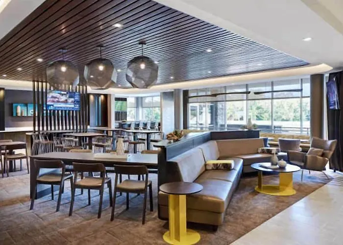 Springhill By Marriott At Hills 3*